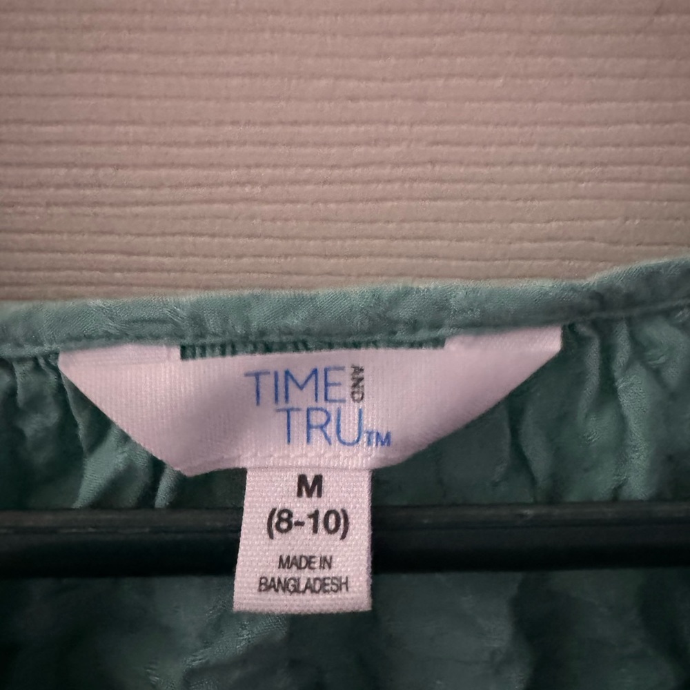 Time and tru blouse - Picture 3 of 3